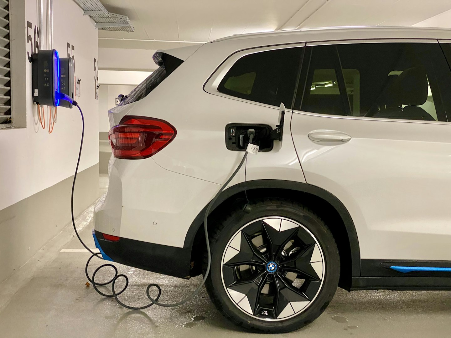 Wallbox pre domáce nabíjanie elektrického vozidla v Dunajskej Lužnej