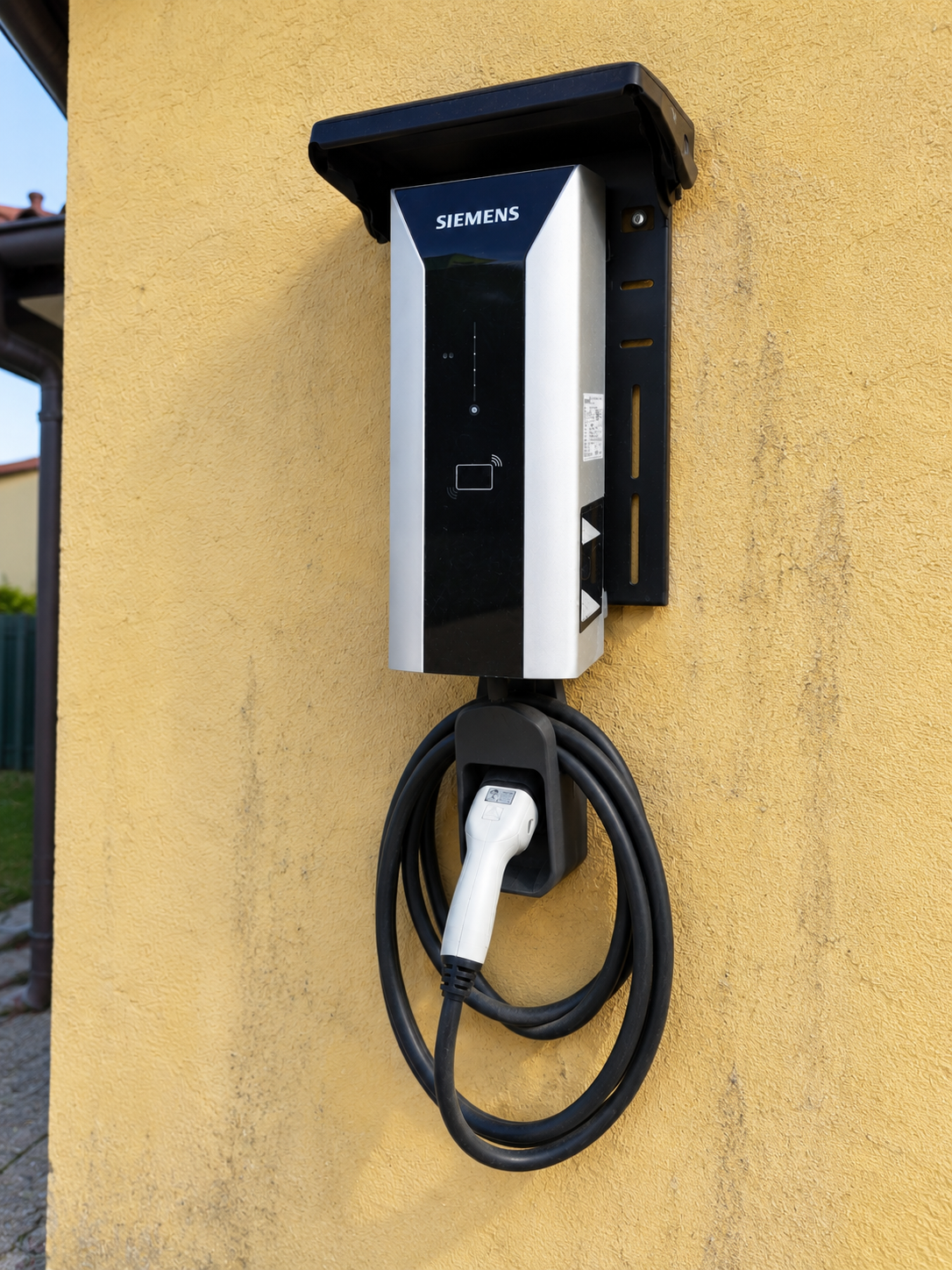 Montáž nabíjacej stanice Siemens pre elektromobil na rodinnom dome v Stupave – ELMS Group